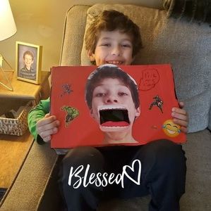 Meet your Posher, Kelly